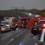 Pri nehode autobusu neďaleko Nitry zomrelo 12 ľudí vrátane 4 detí